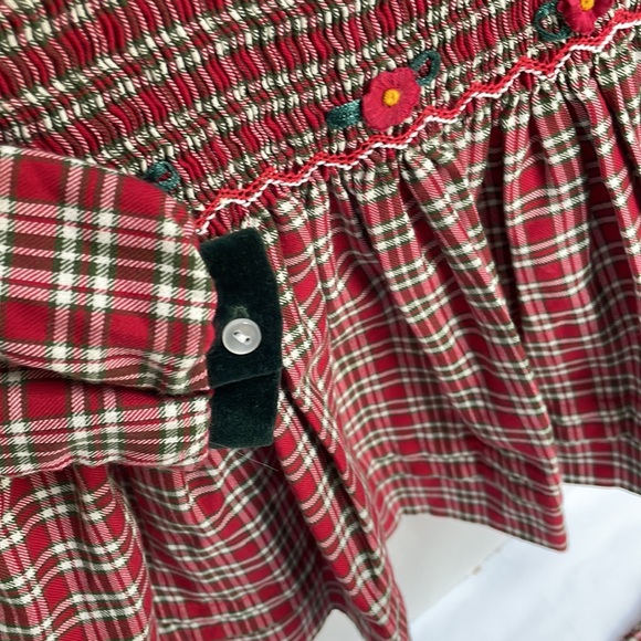 Beautiful holiday plaid embroidered baby dress. Size 6 months - Picture 6 of 12